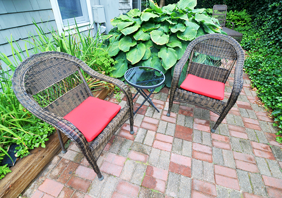 Large 3 bedroom, 2 bath with En suite master, fully stocked kitchen with a bar, full living room, full dining room, great private patio with hot tub, air conditioning and heating, WiFi, iHome, Comcast TV/DVD.